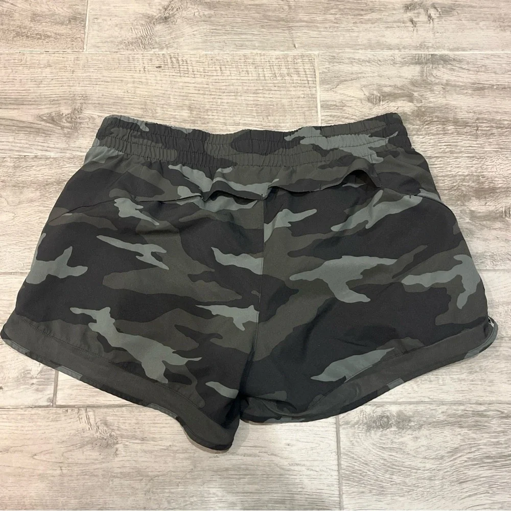 Athleta Printed Mesh Racer Run Short 4